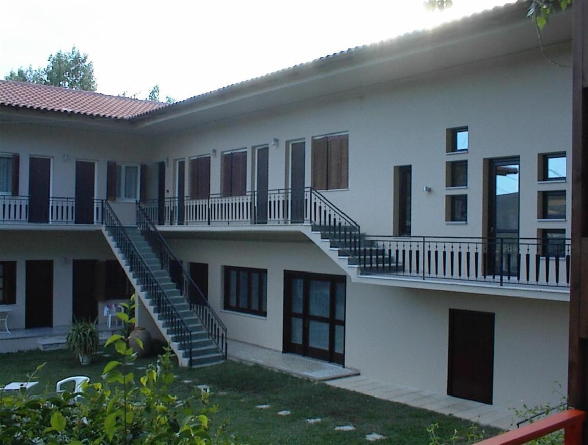 Avaton Hotel Ligourio Esterno foto