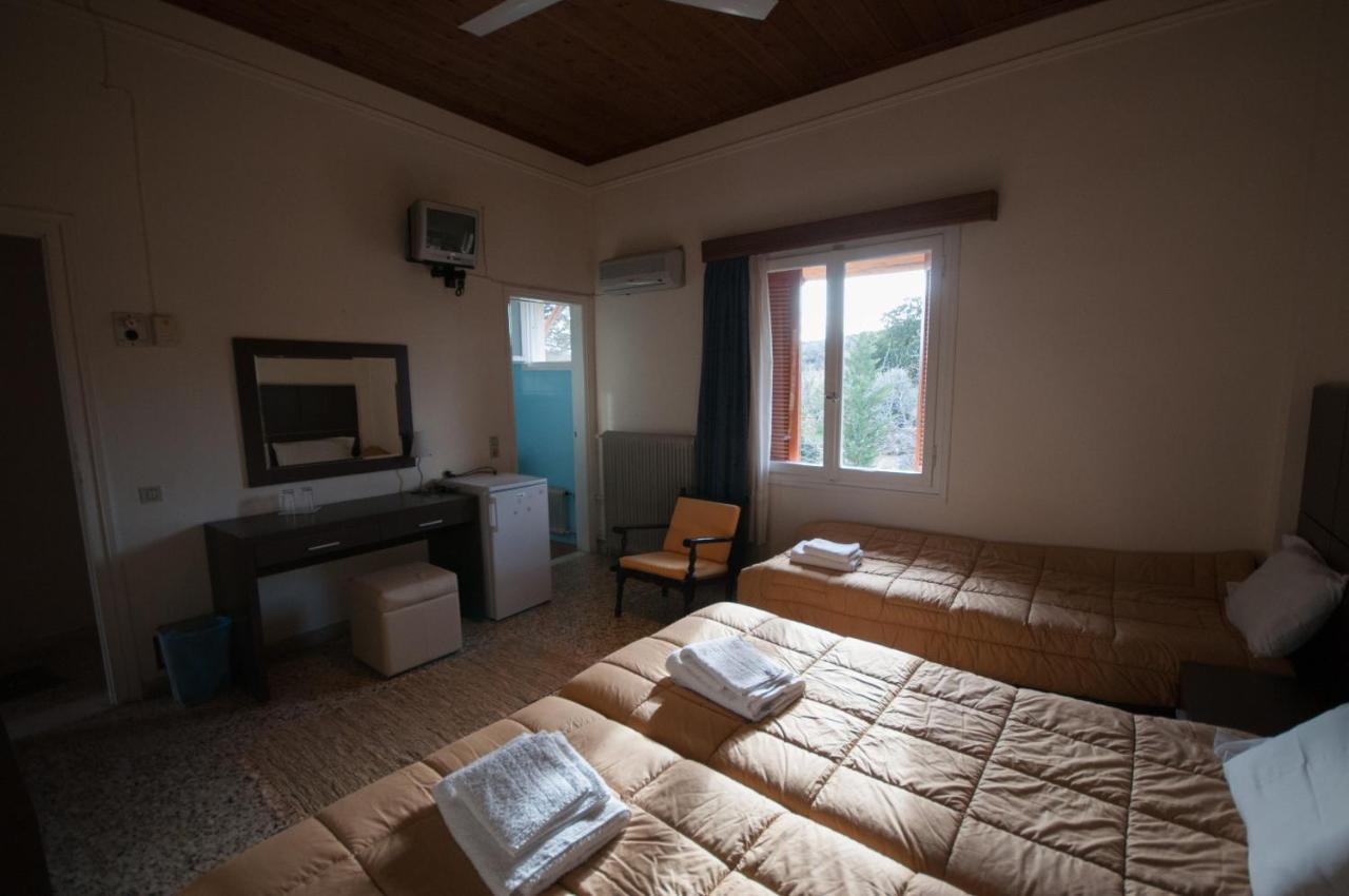 Avaton Hotel Ligourio Esterno foto